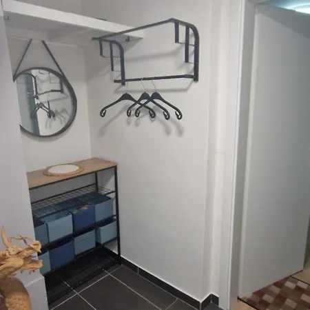 アパート Ruhige, Zentrale Erdgeschoss Mit Parkplatz *